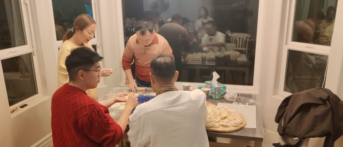 春节包饺子